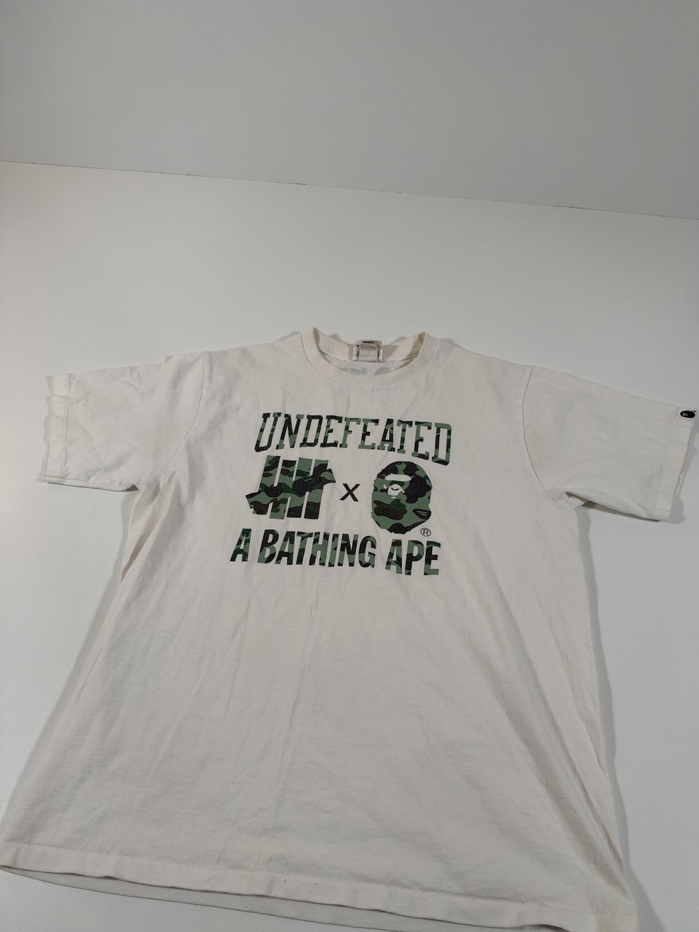 A Bathing Ape Undefeated Shirt Mens Large White Camo Logo Graphic Tee Japan